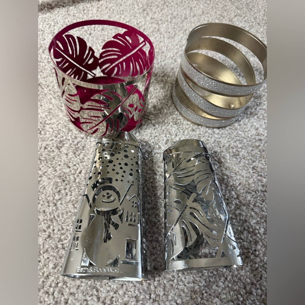 Bath & Body Works 3-Wick Candle Holders and soap covers snowman– Set of 4 Silver